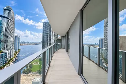 77 SE 5th St #2903, Miami, FL 33131 - Photo 10