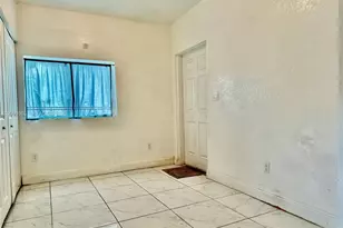 1284 NW 39th St, Miami, FL 33142 - Photo 18