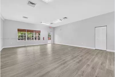 5651 SW 64th Ave, Davie, FL 33314 - Photo 16