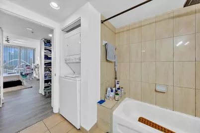1750 N Bayshore Dr #2510, Miami, FL 33132 - Photo 22