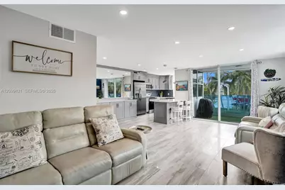 2639 N Riverside Dr #203, Pompano Beach, FL 33062 - Photo 4