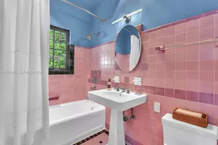 1321 Tyler St, Hollywood, FL 33019 - Photo 56