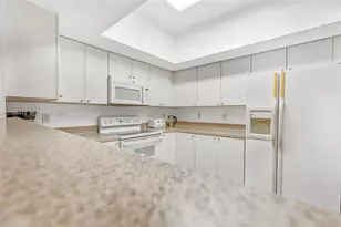 17375 Collins Ave, Sunny Isles Beach, FL 33160 - Photo 6