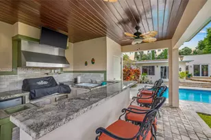 564 Palmetto Dr, Miami Springs, FL 33166 - Photo 12