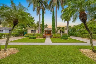 564 Palmetto Dr, Miami Springs, FL 33166 - Photo 2