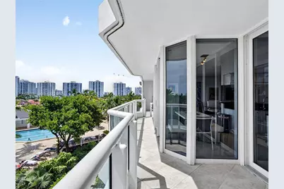 21055 Yacht Club Dr #710, Aventura, FL 33180 - Photo 2