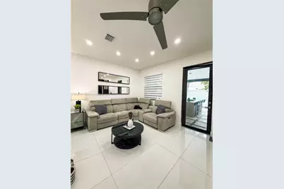 3418 W 108th St, Hialeah, FL 33018 - Photo 6
