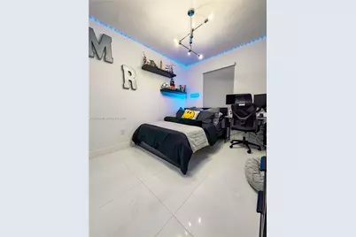 3418 W 108th St, Hialeah, FL 33018 - Photo 14