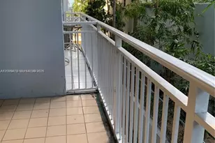 947 Lenox Ave., Miami Beach, FL 33139 - Photo 2