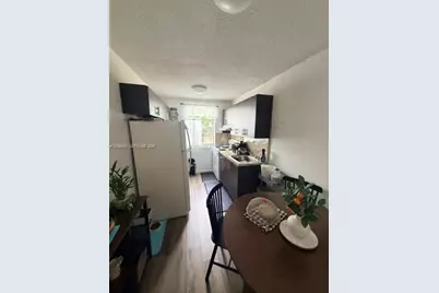 1607 NW 16th Ave #3, Miami, FL 33125 - Photo 6