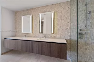88 SW 7th St, Miami, FL 33130 - Photo 14