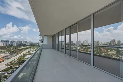 18501 Collins Ave #1404, Sunny Isles Beach, FL 33160 - Photo 32