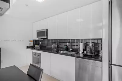 92 SW 3rd St #708, Miami, FL 33130 - Photo 10