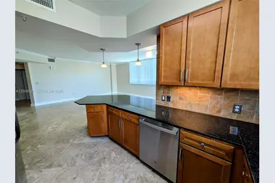 2000 N Bayshore Dr #627, Miami, FL 33137 - Photo 8