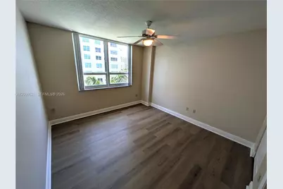 2000 N Bayshore Dr #627, Miami, FL 33137 - Photo 14
