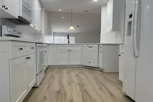 1876 Andromeda Ln, Weston, FL 33327 - Photo 4
