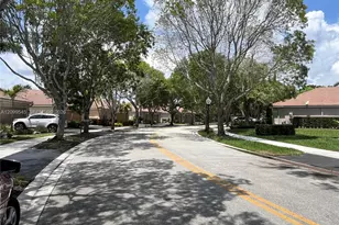 1876 Andromeda Ln, Weston, FL 33327 - Photo 20