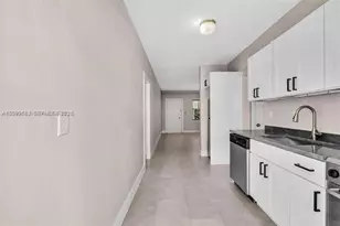 1165 Marseille Dr, Miami Beach, FL 33141 - Photo 10