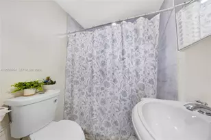 2420 NW 34th St, Miami, FL 33142 - Photo 10