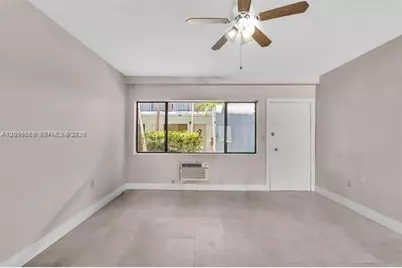 1165 Marseille Dr #21, Miami Beach, FL 33141 - Photo 2