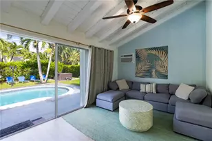 437 NE 107th St, Miami, FL 33161 - Photo 10