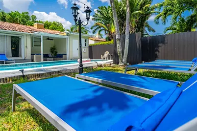 437 NE 107th St, Miami, FL 33161 - Photo 36