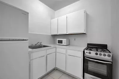 670 W 46th St #7, Miami Beach, FL 33140 - Photo 8