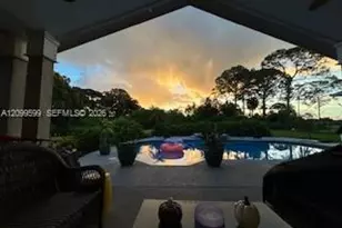 2121 SW Racquet Club Dr, Palm City, FL 34990 - Photo 2