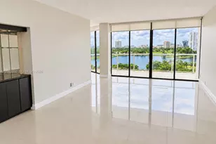 20281 E Country Club Dr, Aventura, FL 33180 - Photo 8