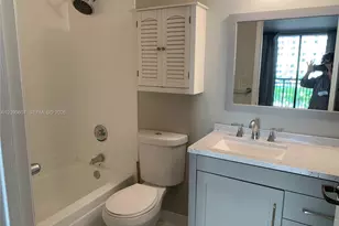 540 Brickell Key Dr, Miami, FL 33131 - Photo 42