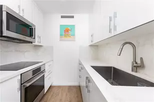 1000 West Ave, Miami Beach, FL 33139 - Photo 8