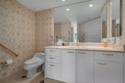 19955 NE 38th Ct #2204, Aventura, FL 33180 - Photo 18