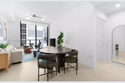 11 NE 6th St #510, Miami, FL 33132 - Photo 8