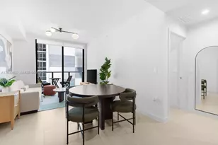 11 NE 6th St, Miami, FL 33132 - Photo 8