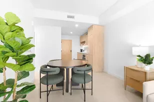 11 NE 6th St, Miami, FL 33132 - Photo 10