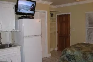 330 Coolidge St, Hollywood, FL 33019 - Photo 2