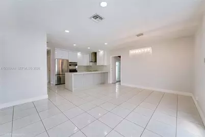 6660 W 13th Ave, Hialeah, FL 33012 - Photo 4