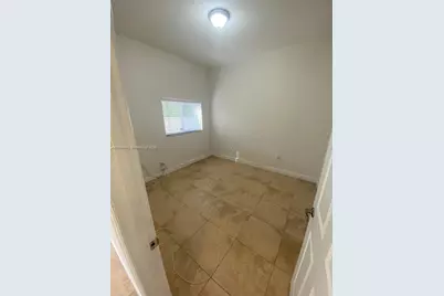 2485 W 5th Ct #B, Hialeah, FL 33010 - Photo 10