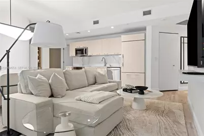 45 SW 9th St #1708, Miami, FL 33130 - Photo 2