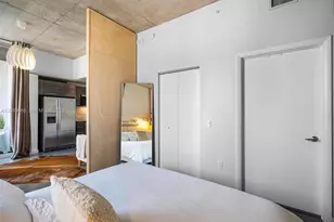 151 SE 1st St, Miami, FL 33131 - Photo 14