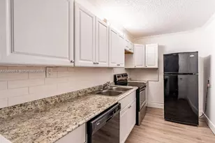 1251 NE 108th St, Miami, FL 33161 - Photo 4