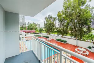 1251 NE 108th St, Miami, FL 33161 - Photo 2