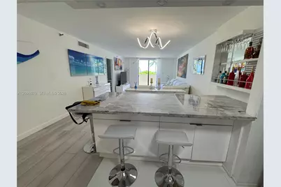 1623 Collins Ave #220, Miami Beach, FL 33139 - Photo 2