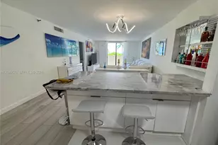 1623 Collins Ave, Miami Beach, FL 33139 - Photo 2