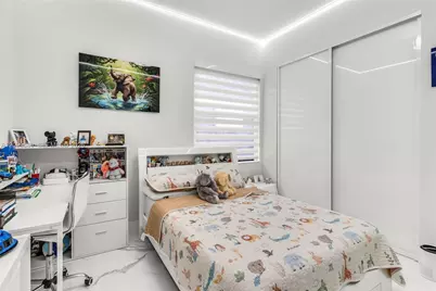 8924 NW 161st Ter, Miami Lakes, FL 33018 - Photo 16