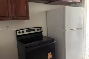 13535 NE 6th Ave, North Miami, FL 33161 - Photo 8