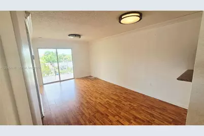 2441 SW 31st Ave #207, Miami, FL 33145 - Photo 4