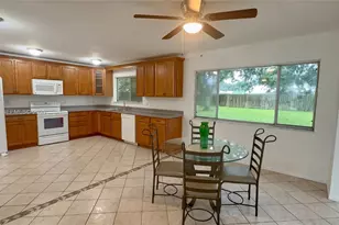 731 SW 24th St SW, Vero Beach, FL 32962 - Photo 4