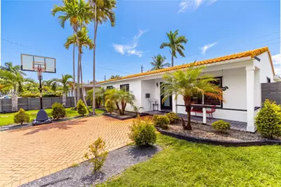 1008 Moffett St, Hallandale Beach, FL 33009 - Photo 6