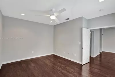 1620 Weeping Willow Way, Hollywood, FL 33019 - Photo 24